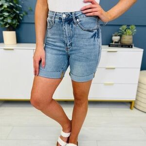 ❌SOLD❌ Judy Blue Confident and Cooling Tummy Control Denim Shorts